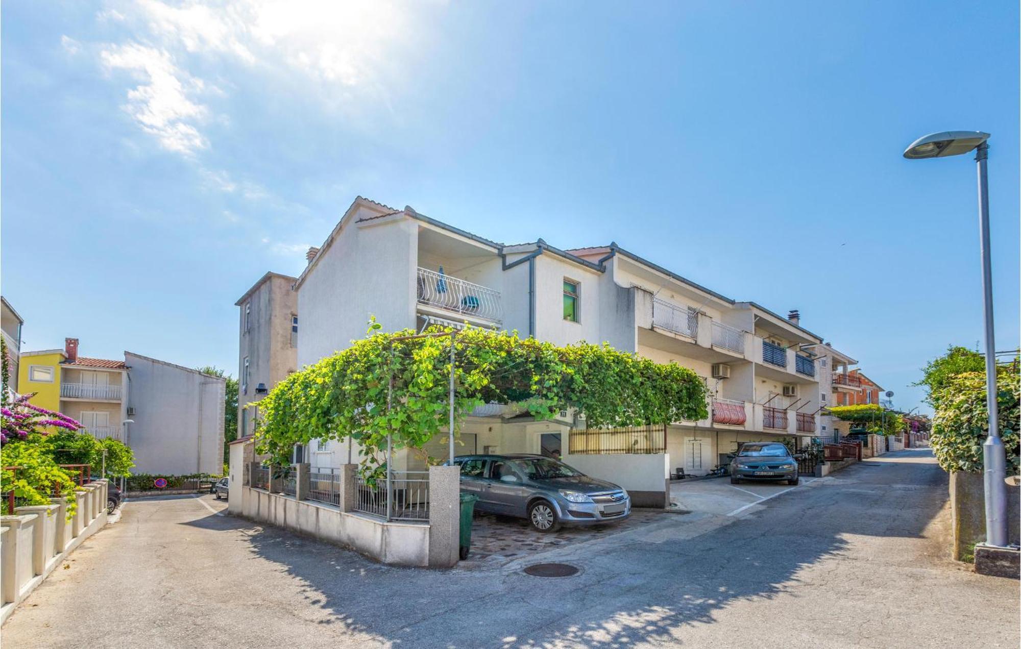 Lovely Apartment In Stobrec With Wifi Split Exteriör bild